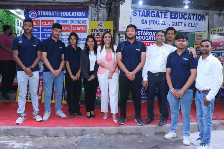 Students and team of Stargate Education
